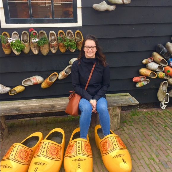 Meet your Posher, Helen - Picture 1 of 1